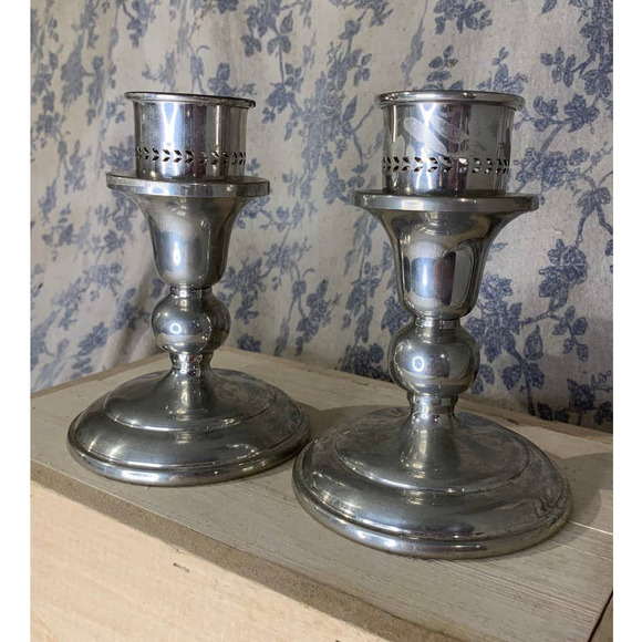 VTG Pair of 2 Silver Plated Screw-Top Candlesticks - Picture 2 of 8